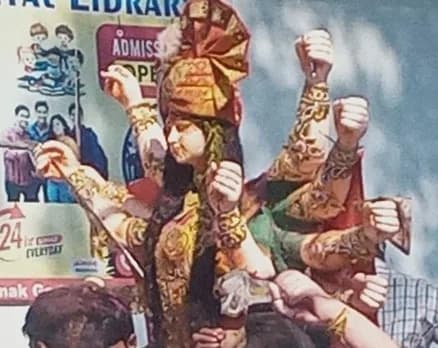 नैनी में दुर्गा पूजा सम्पन्न , किया गया मूर्ति का विसर्जन