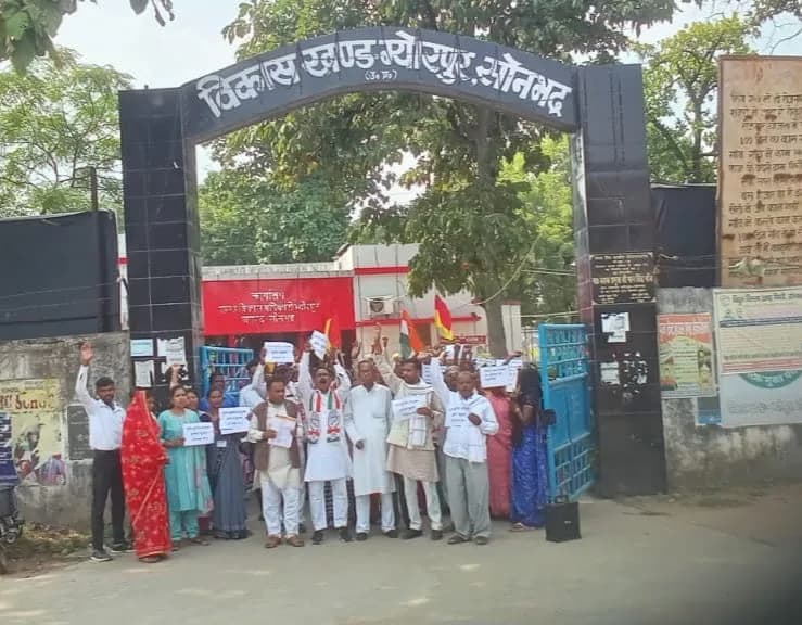चुनाव आयोग ने पैदा किया संवैधानिक संकट - रोसा