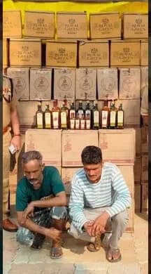 रॉबर्ट्सगंज और एस ओ जी पुलिस ने भारी मात्रा में अंग्रेजी शराब किया बरामद, दो किया गिरफ्तार