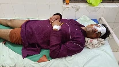 दुर्गा मंदिर के सामने वीडियो देख रहे ग्रामीणों को कार ने रौंदा, तीन की मौत